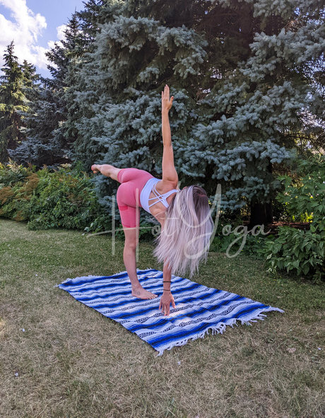 Naakte gelekte OnlyFans-foto van Hotyoga