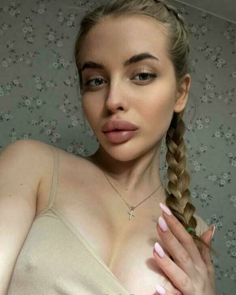 Naakte gelekte OnlyFans-foto van Llitalola