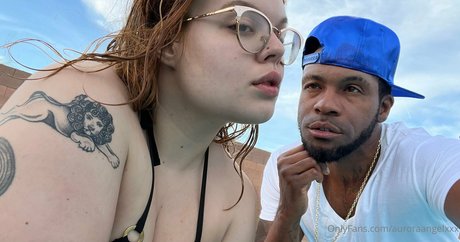 Naakte gelekte OnlyFans-foto van Auroraangelxxx