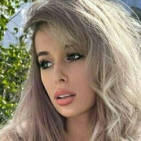 Naakte gelekte OnlyFans-foto van Littlefoxiee