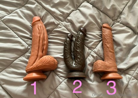 Naakte gelekte OnlyFans-foto van Jadeelainex