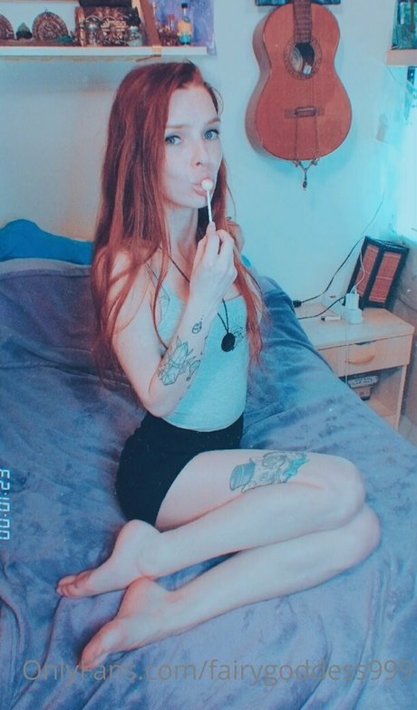 Naakte gelekte OnlyFans-foto van Thefairy999free