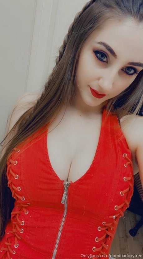 Naakte gelekte OnlyFans-foto van Doxyvip