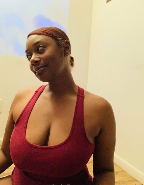 Naakte gelekte OnlyFans-foto van Seannababe