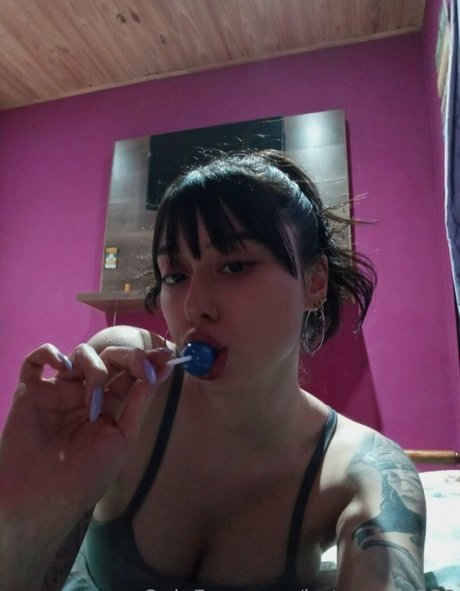 Naakte gelekte OnlyFans-foto van Hotperson222