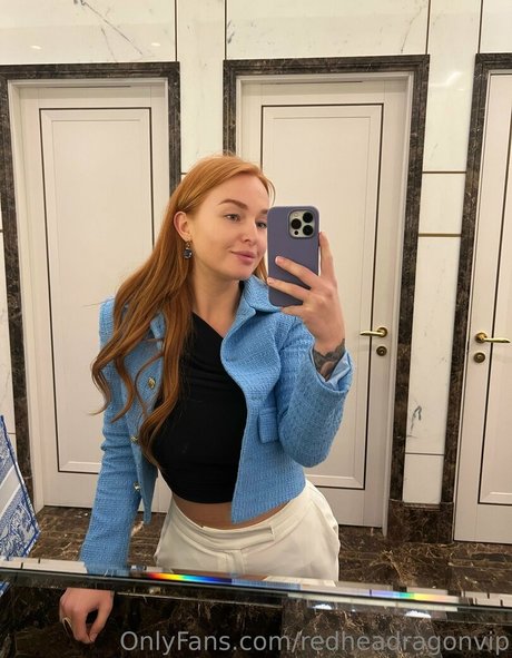 Naakte gelekte OnlyFans-foto van Redheadragonvip