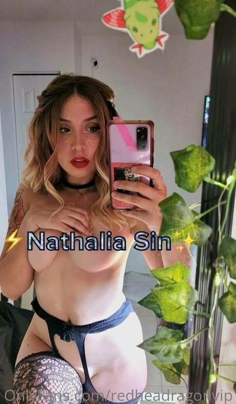 Naakte gelekte OnlyFans-foto van Redheadragonvip