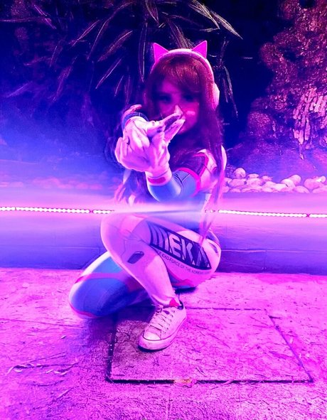 Naakte gelekte OnlyFans-foto van Jezz Angeles
