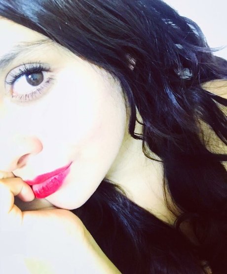 Naakte gelekte OnlyFans-foto van Jezz Angeles