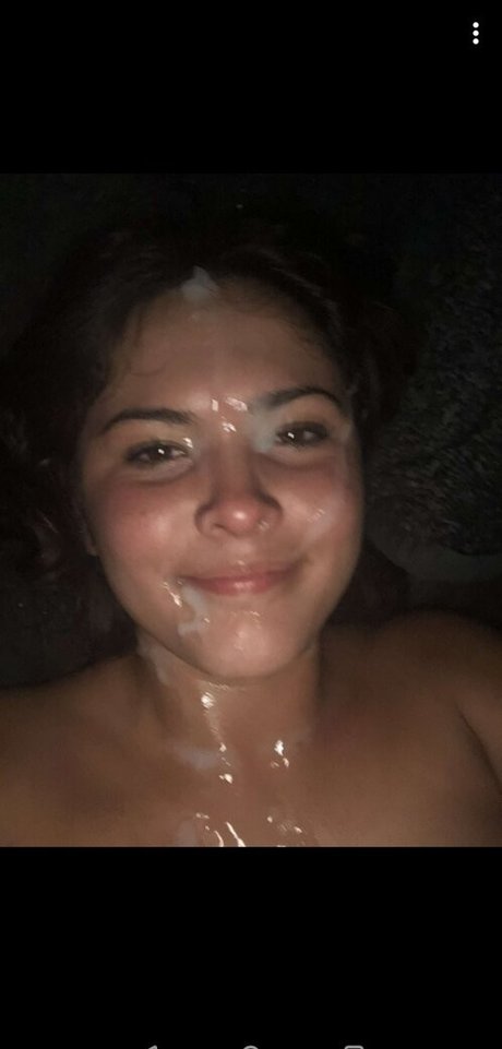 Naakte gelekte OnlyFans-foto van Fuckella