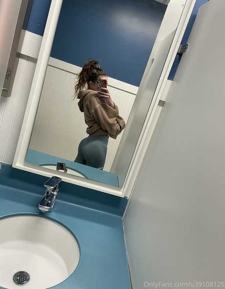 Naakte gelekte OnlyFans-foto van Sgoally