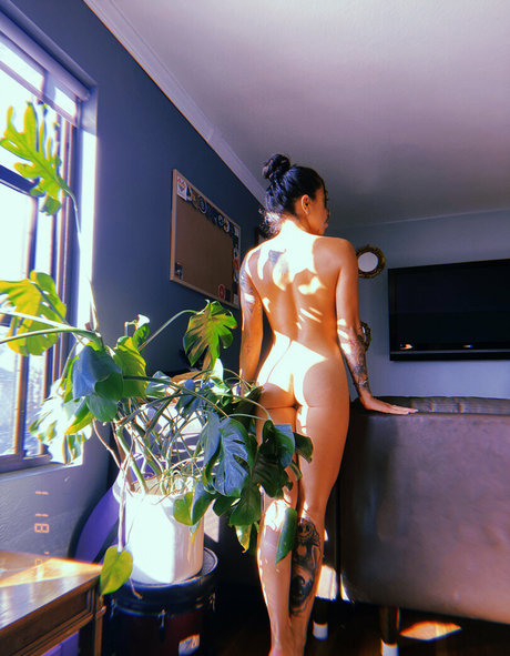 Naakte gelekte OnlyFans-foto van Winniehoney