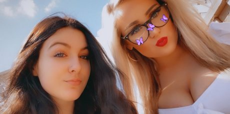 Naakte gelekte OnlyFans-foto van Lilly Alcorn