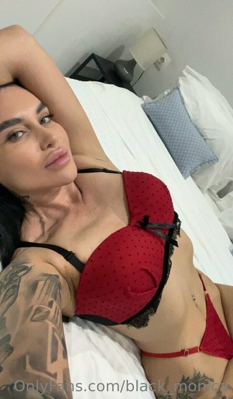 Black_monica