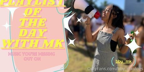 Naakte gelekte OnlyFans-foto van Thatonegirlmikeyvlogs
