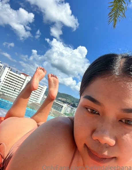 Naakte gelekte OnlyFans-foto van Belindaleehana