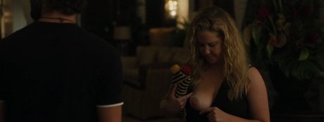 Naakte gelekte OnlyFans-foto van Amy Schumer