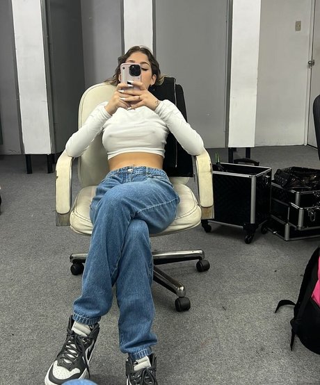 Naakte gelekte OnlyFans-foto van Juliette Rose