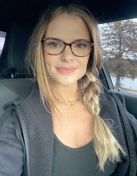 Naakte gelekte OnlyFans-foto van Casuallies
