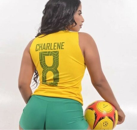 Naakte gelekte OnlyFans-foto van Charlene Goncalves
