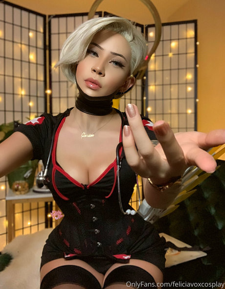 Naakte gelekte OnlyFans-foto van Feliciavox