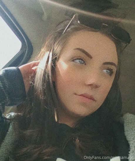 Naakte gelekte OnlyFans-foto van Mkmama96
