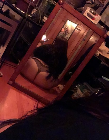 Naakte gelekte OnlyFans-foto van Bingexbby