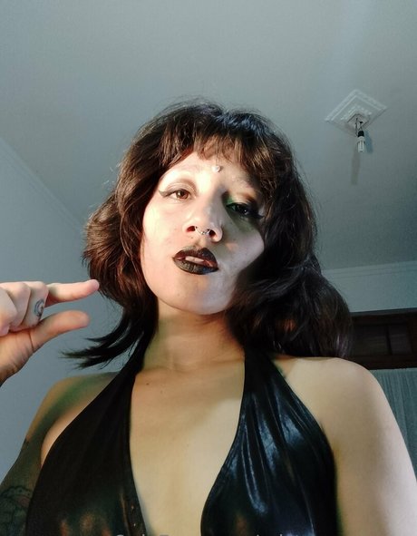Naakte gelekte OnlyFans-foto van Mistresswinona