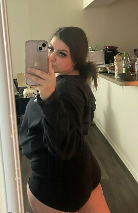 Naakte gelekte OnlyFans-foto van Realginawaters