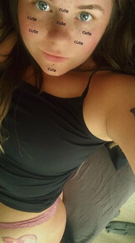 Naakte gelekte OnlyFans-foto van Onlysnuchifree