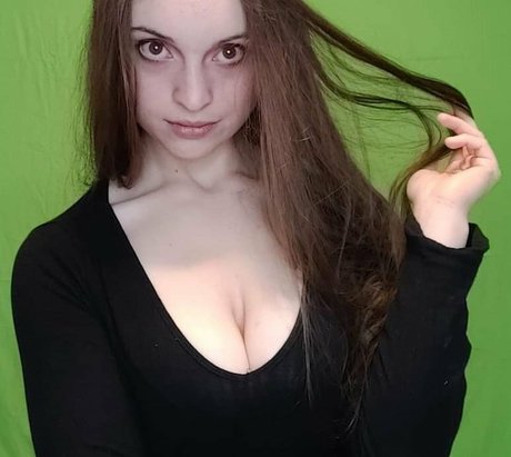 Naakte gelekte OnlyFans-foto van Itsmintsalad