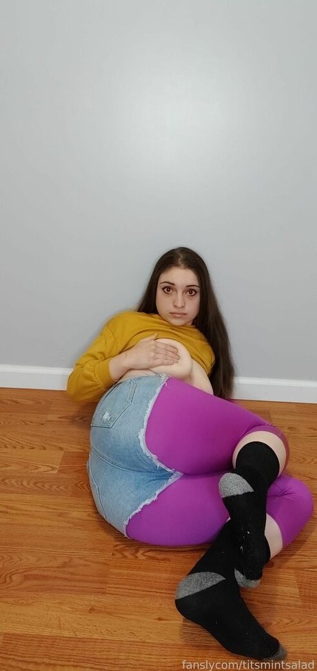 Naakte gelekte OnlyFans-foto van Itsmintsalad
