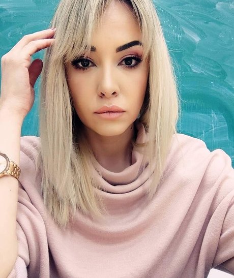 Naakte gelekte OnlyFans-foto van Teachers