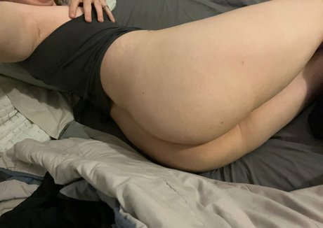 Naakte gelekte OnlyFans-foto van Jazeclairof