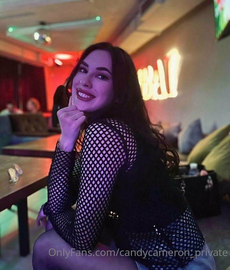 Naakte gelekte OnlyFans-foto van Candycameronvip