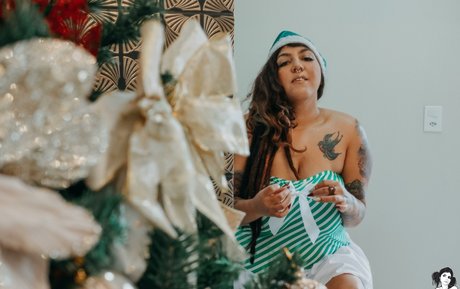 Naakte gelekte OnlyFans-foto van Arthemis