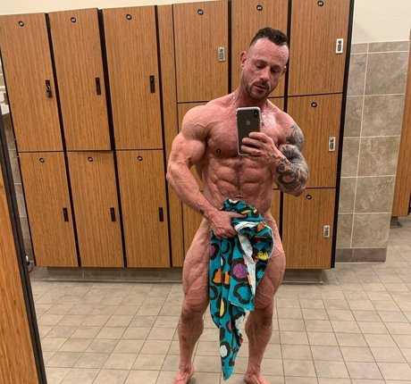 Naakte gelekte OnlyFans-foto van Flexcash4