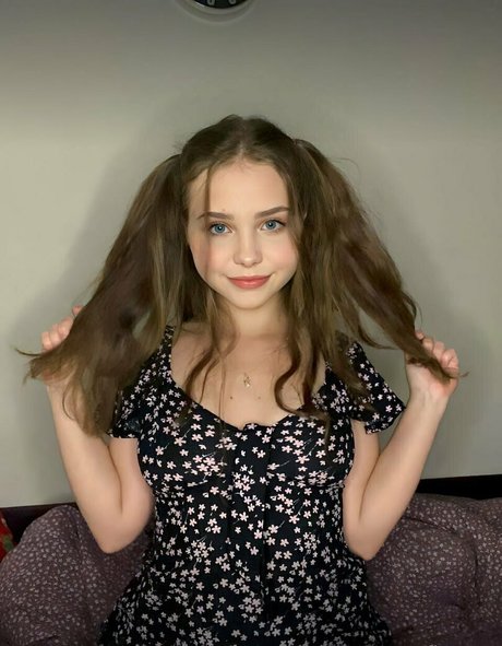 Naakte gelekte OnlyFans-foto van Fitnata