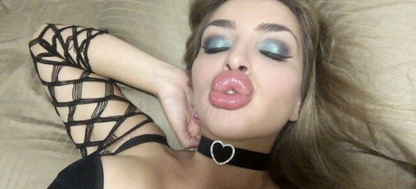 Naakte gelekte OnlyFans-foto van Filthynikki