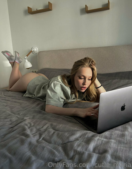 Naakte gelekte OnlyFans-foto van Cutiekira