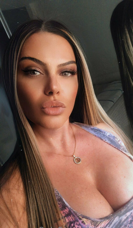 Naakte gelekte OnlyFans-foto van Bestlu