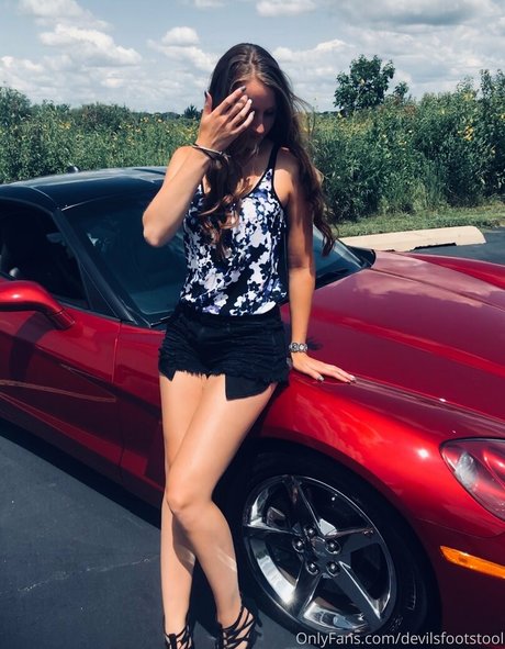 Naakte gelekte OnlyFans-foto van Devilsfootstool