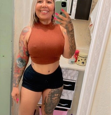 Naakte gelekte OnlyFans-foto van Angela Silva