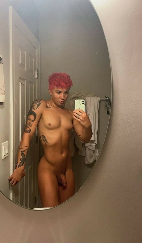 Naakte gelekte OnlyFans-foto van The Fearless Queer