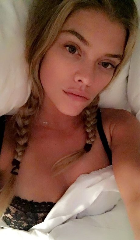 Naakte gelekte OnlyFans-foto van Ninaagdal