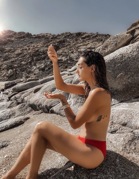 Naakte gelekte OnlyFans-foto van Kenza Sadoun Elglaoui