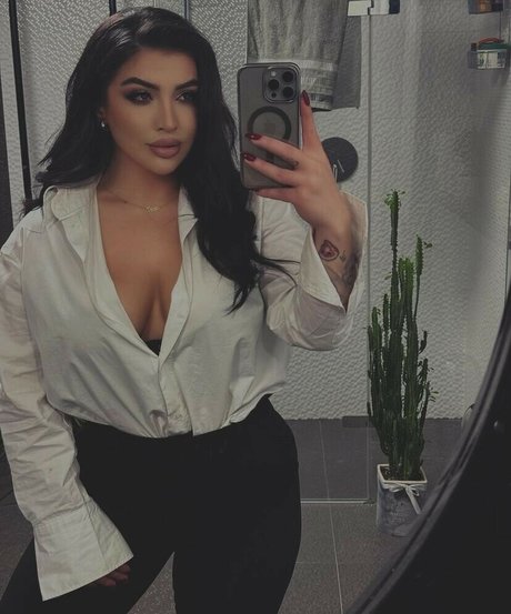 Naakte gelekte OnlyFans-foto van Nattiinatt95