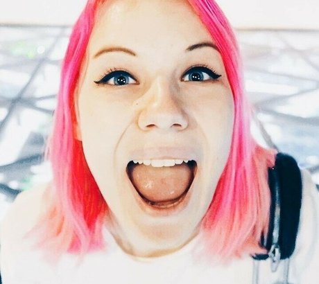 Weronika Truszczynska