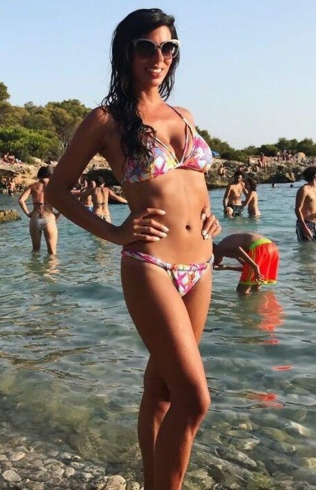 Naakte gelekte OnlyFans-foto van Estefy Lopez