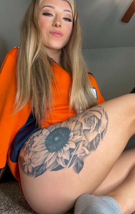 Naakte gelekte OnlyFans-foto van Slxttylyss